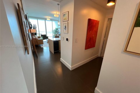 Condo in Miami, Florida, 2 bedrooms  № 1729493 - photo 7