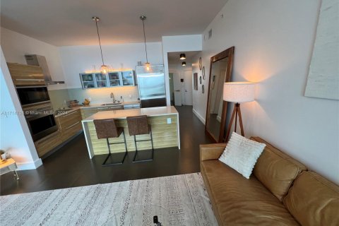 Condo in Miami, Florida, 2 bedrooms  № 1729493 - photo 16