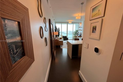 Condo in Miami, Florida, 2 bedrooms  № 1729493 - photo 10