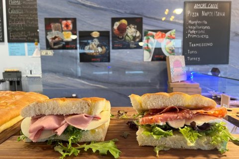 Propiedad comercial en venta en Boca Raton, Florida № 1974168 - foto 12