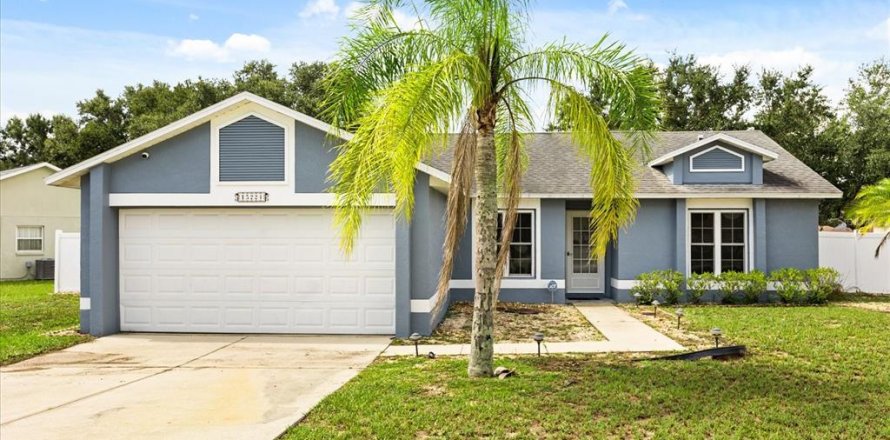 Villa ou maison à Clermont, Floride 3 chambres, 113.62 m2 № 1911720