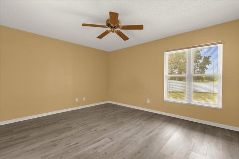 House in Clermont, Florida 3 bedrooms, 113.62 sq.m. № 1911720 - photo 11