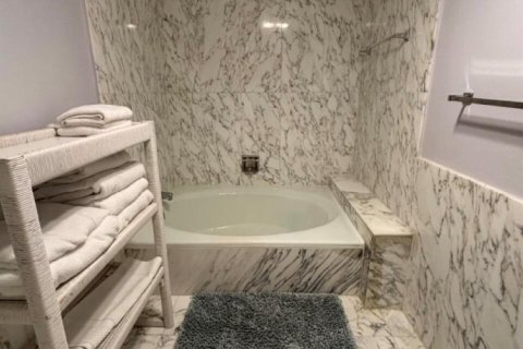 Copropriété à louer à Lauderdale-by-the-Sea, Floride: 2 chambres, 165.37 m2 № 2388479 - photo 26