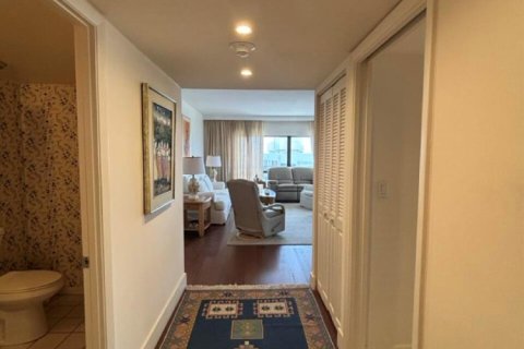Copropriété à louer à Lauderdale-by-the-Sea, Floride: 2 chambres, 165.37 m2 № 2388479 - photo 10