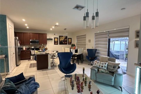 House in Homestead, Florida 3 bedrooms, 166.3 sq.m. № 2058570 - photo 5