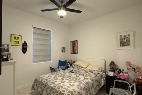 House in Homestead, Florida 3 bedrooms, 166.3 sq.m. № 2058570 - photo 13