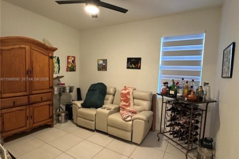 House in Homestead, Florida 3 bedrooms, 166.3 sq.m. № 2058570 - photo 11