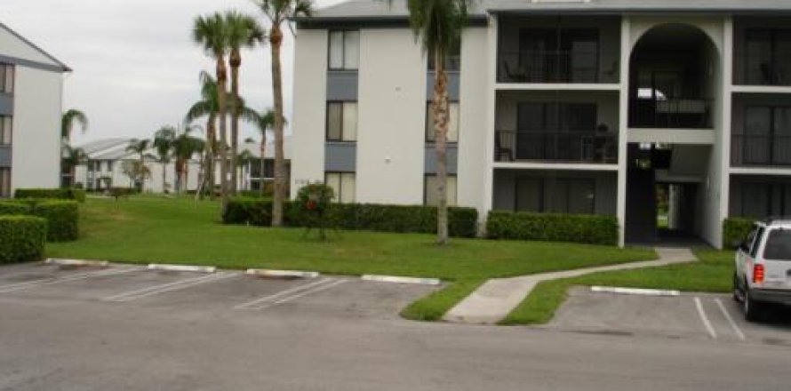 Condo in West Palm Beach, Florida, 1 bedroom № 2370075