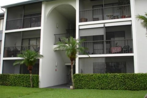 Condo in West Palm Beach, Florida, 1 bedroom № 2370075 - photo 3