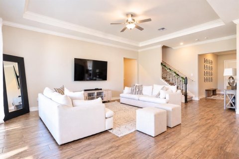 House in Land O' Lakes, Florida 5 bedrooms, 309.92 sq.m. № 2424185 - photo 14