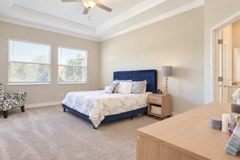 House in Land O' Lakes, Florida 5 bedrooms, 309.92 sq.m. № 2424185 - photo 17
