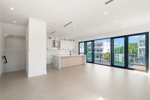 House in Key Largo, Florida 4 bedrooms № 1848316 - photo 16