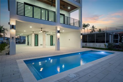 House in Key Largo, Florida 4 bedrooms № 1848316 - photo 23