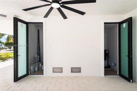 House in Key Largo, Florida 4 bedrooms № 1848316 - photo 22