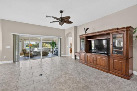 Casa en venta en The Villages, Florida, 3 dormitorios, 186.45 m2 № 2420446 - foto 19