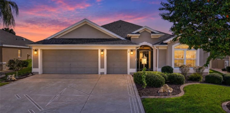 Casa en The Villages, Florida 3 dormitorios, 186.45 m2 № 2420446