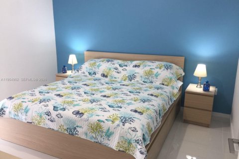 Condo in Doral, Florida, 1 bedroom  № 2026216 - photo 10