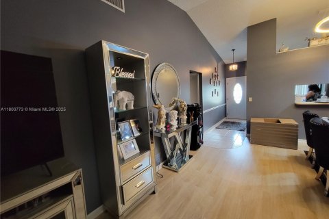 Condo in West Palm Beach, Florida, 2 bedrooms  № 1745830 - photo 15