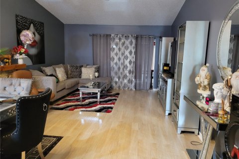 Condo in West Palm Beach, Florida, 2 bedrooms  № 1745830 - photo 21