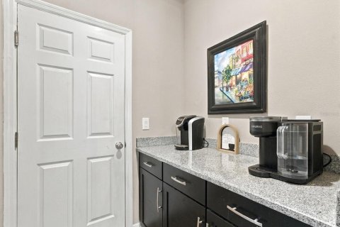 Townhouse in Lutz, Florida 3 bedrooms, 186.08 sq.m. № 2394043 - photo 12