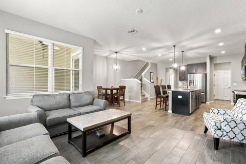 Townhouse in Lutz, Florida 3 bedrooms, 186.08 sq.m. № 2394043 - photo 18