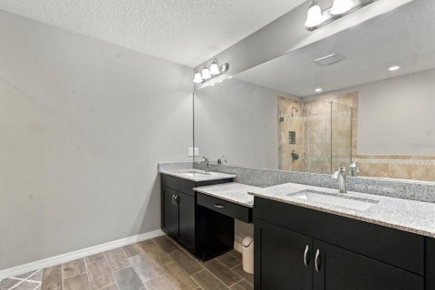 Townhouse in Lutz, Florida 3 bedrooms, 186.08 sq.m. № 2394043 - photo 29