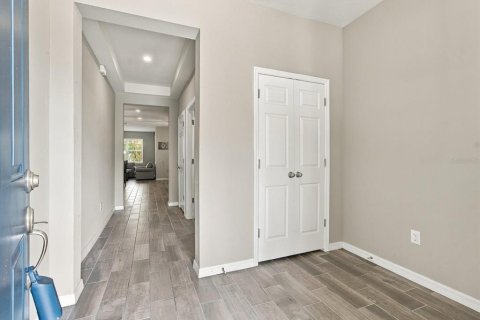 Townhouse in Lutz, Florida 3 bedrooms, 186.08 sq.m. № 2394043 - photo 4