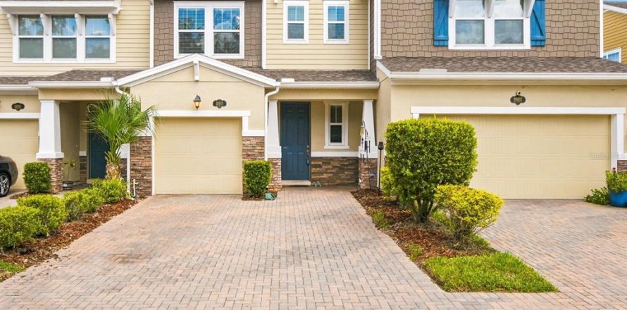 Townhouse in Lutz, Florida 3 bedrooms, 186.08 sq.m. № 2394043