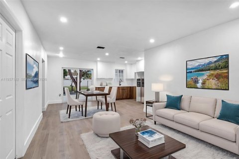 Villa ou maison à vendre à North Miami, Floride: 4 chambres, 153.57 m2 № 1995018 - photo 6