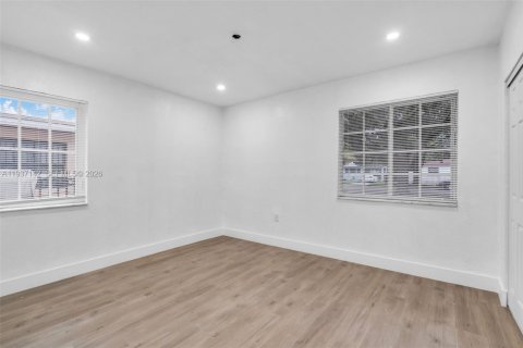 Villa ou maison à vendre à North Miami, Floride: 4 chambres, 153.57 m2 № 1995018 - photo 14