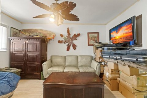 House in Oakland Park, Florida 3 bedrooms, 120.77 sq.m. № 1441502 - photo 5