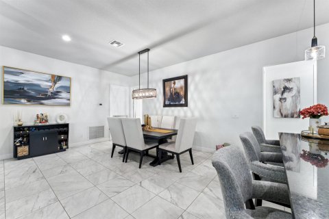 Casa en venta en Port St. Lucie, Florida, 4 dormitorios, 186.83 m2 № 2426071 - foto 12