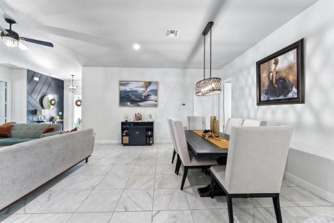 Casa en venta en Port St. Lucie, Florida, 4 dormitorios, 186.83 m2 № 2426071 - foto 10