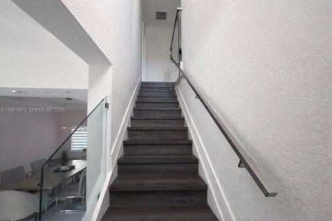 House in Cutler Bay, Florida 3 bedrooms, 174.28 sq.m. № 1998793 - photo 22