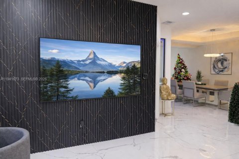 House in Cutler Bay, Florida 3 bedrooms, 174.28 sq.m. № 1998793 - photo 14