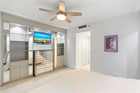 Купить кондоминиум в Авентура, Флорида 2 спальни, 179.86м2, № 1978461 - фото 23