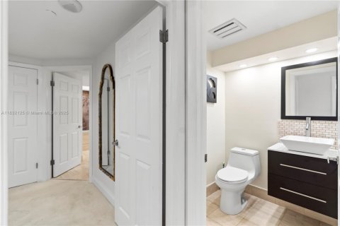 Купить кондоминиум в Авентура, Флорида 2 спальни, 179.86м2, № 1978461 - фото 25