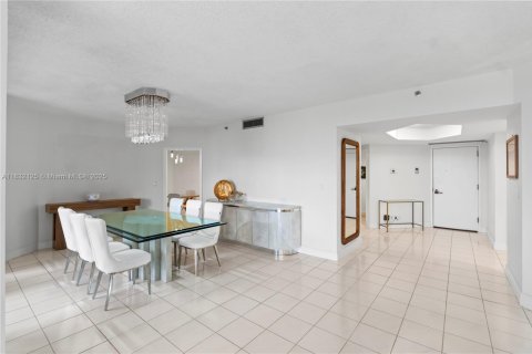 Купить кондоминиум в Авентура, Флорида 2 спальни, 179.86м2, № 1978461 - фото 13