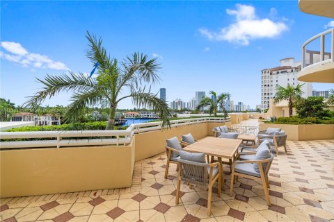 Купить кондоминиум в Авентура, Флорида 2 спальни, 179.86м2, № 1978461 - фото 6