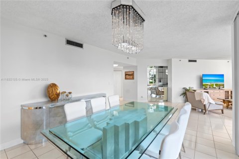 Купить кондоминиум в Авентура, Флорида 2 спальни, 179.86м2, № 1978461 - фото 14