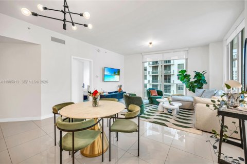 Condo in Miami, Florida, 2 bedrooms  № 2047570 - photo 4
