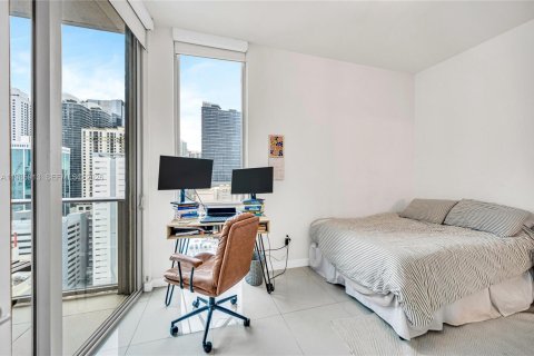 Condo in Miami, Florida, 2 bedrooms  № 2047570 - photo 30