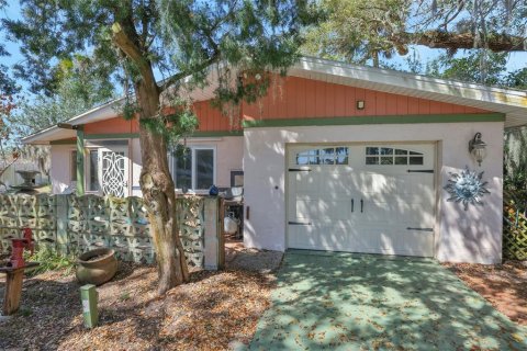 House in Port Orange, Florida 2 bedrooms, 123.47 sq.m. № 2361350