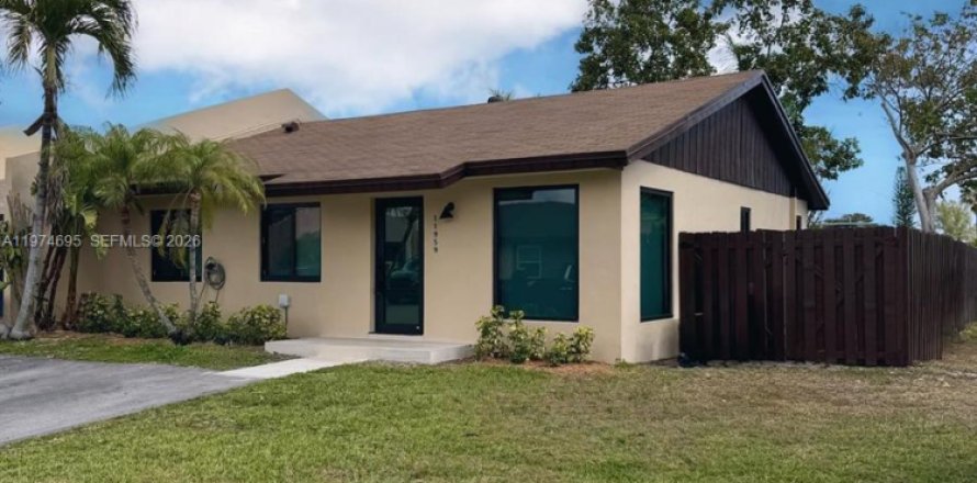 Casa en Miami, Florida 3 dormitorios, 113.81 m2 № 2036269