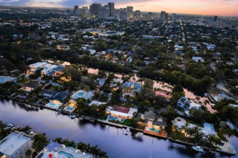 Condo in Fort Lauderdale, Florida, 3 bedrooms № 2268054 - photo 11