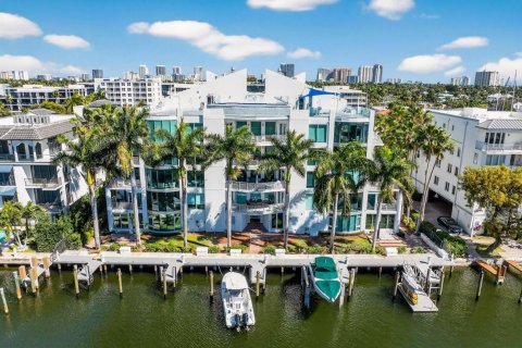 Condo in Fort Lauderdale, Florida, 3 bedrooms № 2268054 - photo 6