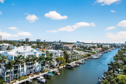 Condo in Fort Lauderdale, Florida, 3 bedrooms № 2268054 - photo 9