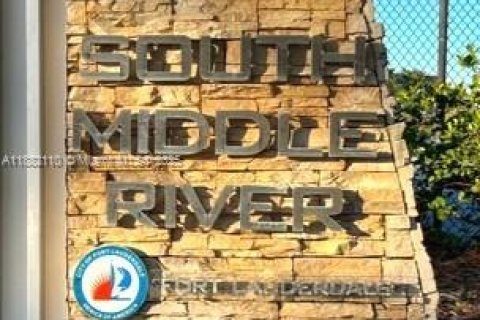 House in Fort Lauderdale, Florida 4 bedrooms, 142.33 sq.m. № 1932595 - photo 30