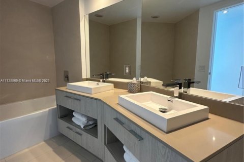 Condo in Hollywood, Florida, 2 bedrooms  № 1709134 - photo 19