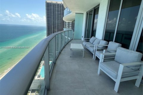 Condo in Hollywood, Florida, 2 bedrooms  № 1709134 - photo 11